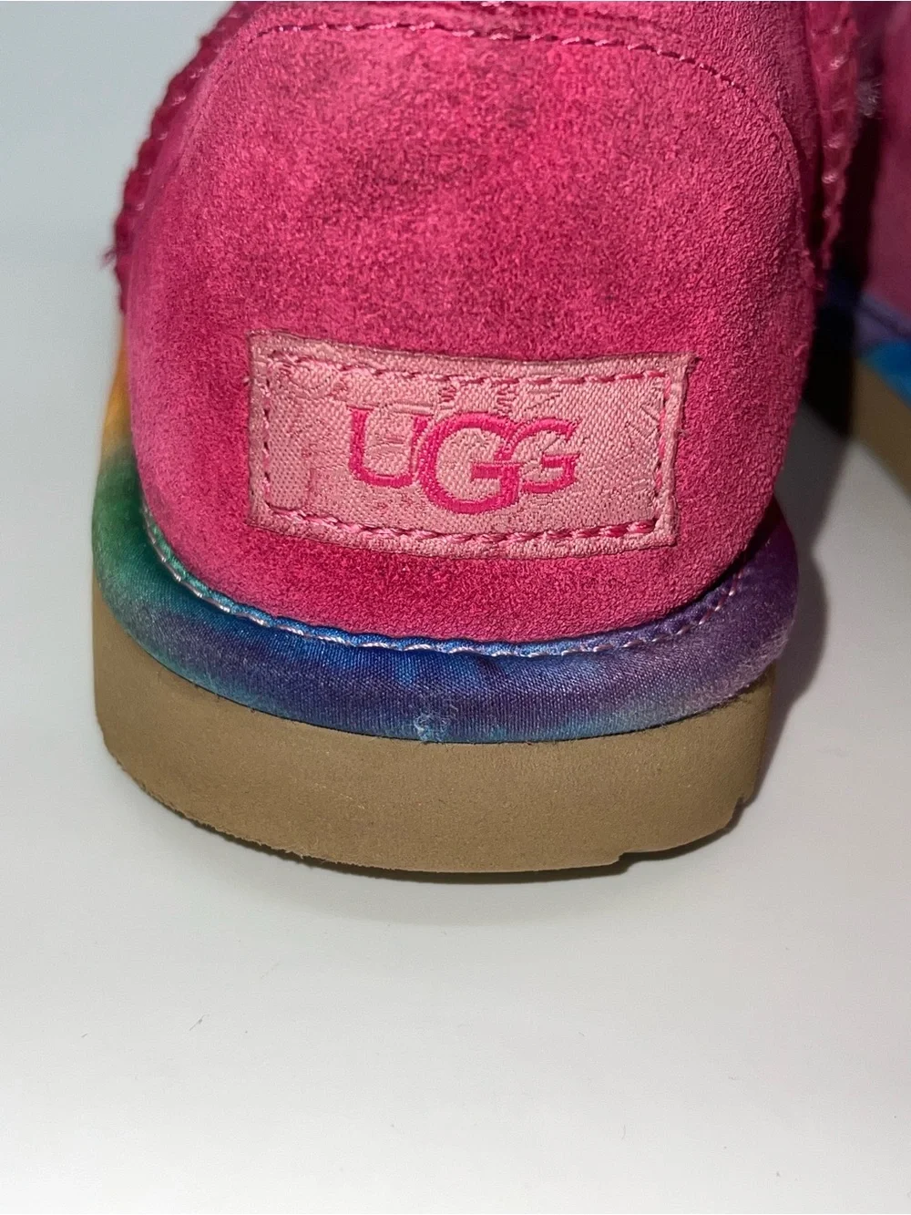UGG Classic Rainbow‎ Short Fushia Pink Suede Youth Sz 3 in Time for Back School